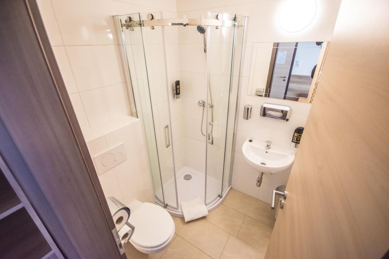 Hotel Turmfalke Linz Kültér fotó